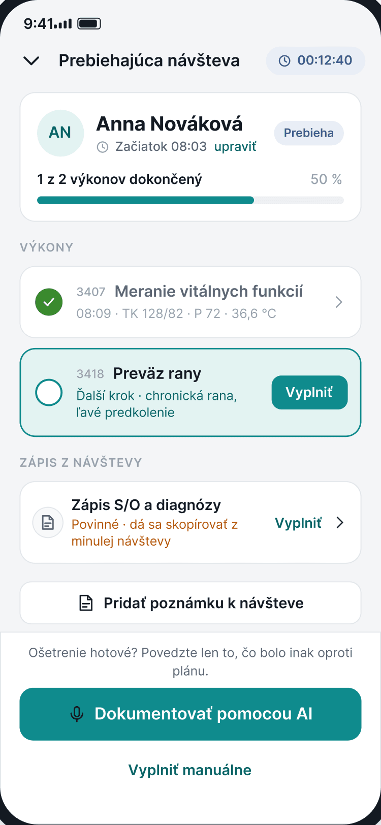Obrazovka mobilnej aplikácie: prebiehajúca návšteva u pacienta so zoznamom výkonov